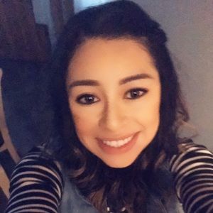 Meet your Posher, Isabel